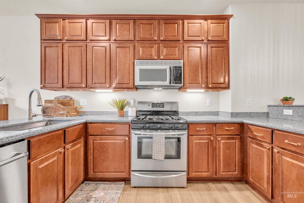 Photo of 2605 Springcrest Street, Caldwell, ID 83607 (MLS # 98973174)