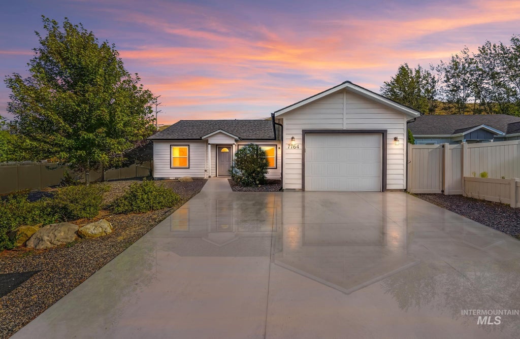 Photo of 7764 Gary Ln, Boise, ID 83714 (MLS # 98999912)