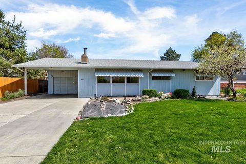 Photo of 5805 W Flamingo Dr, Boise, ID 83704 (MLS # 98981716)