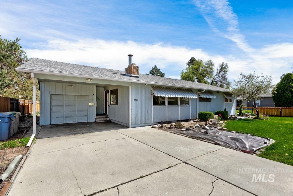 Photo of 5805 W Flamingo Dr, Boise, ID 83704 (MLS # 98981716)