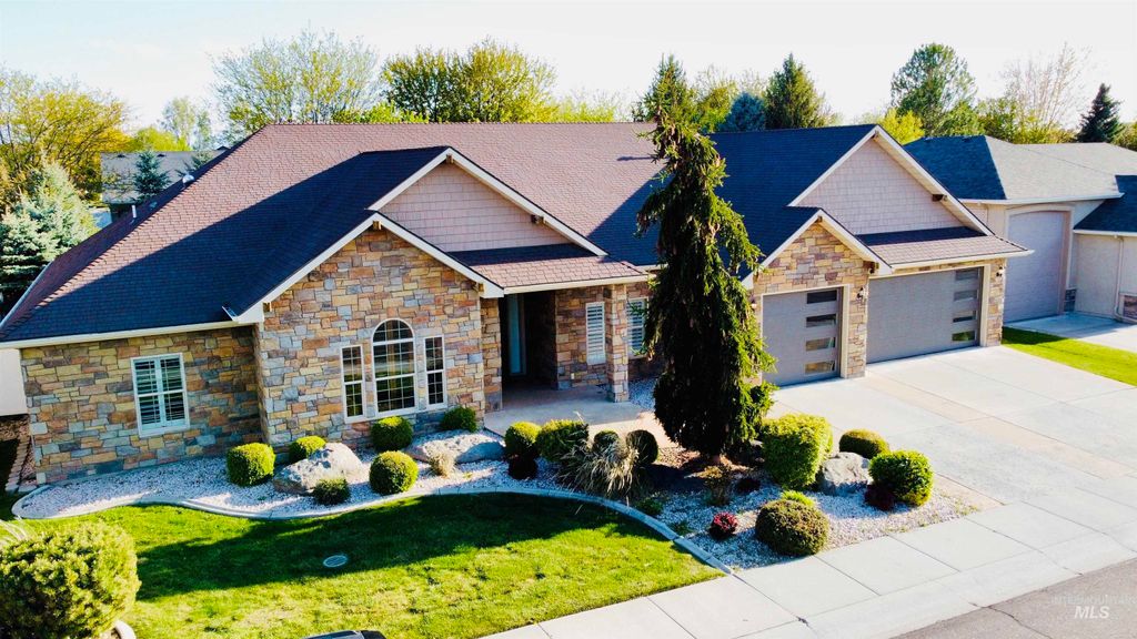 Photo of 2782 Sun Meadow Drive, Twin Falls, ID 83301 (MLS # 98960565)