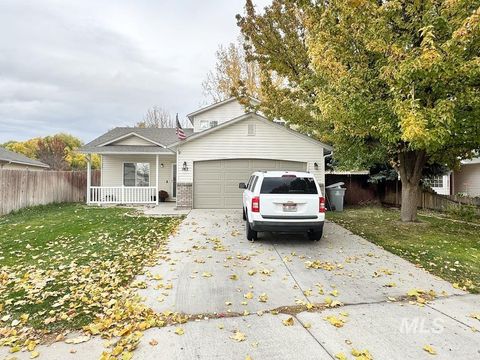 Photo of 162 N Sagehen Street, Nampa, ID 83651 (MLS # 98967082)