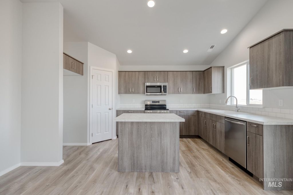 Photo of 3150 S Maple Ranch Way, Nampa, ID 83686 (MLS # 98970364)