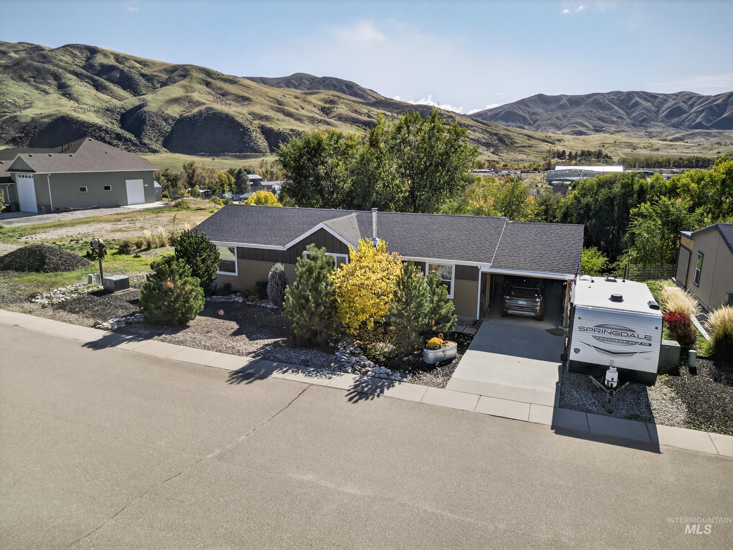 116 S Riverside Dr