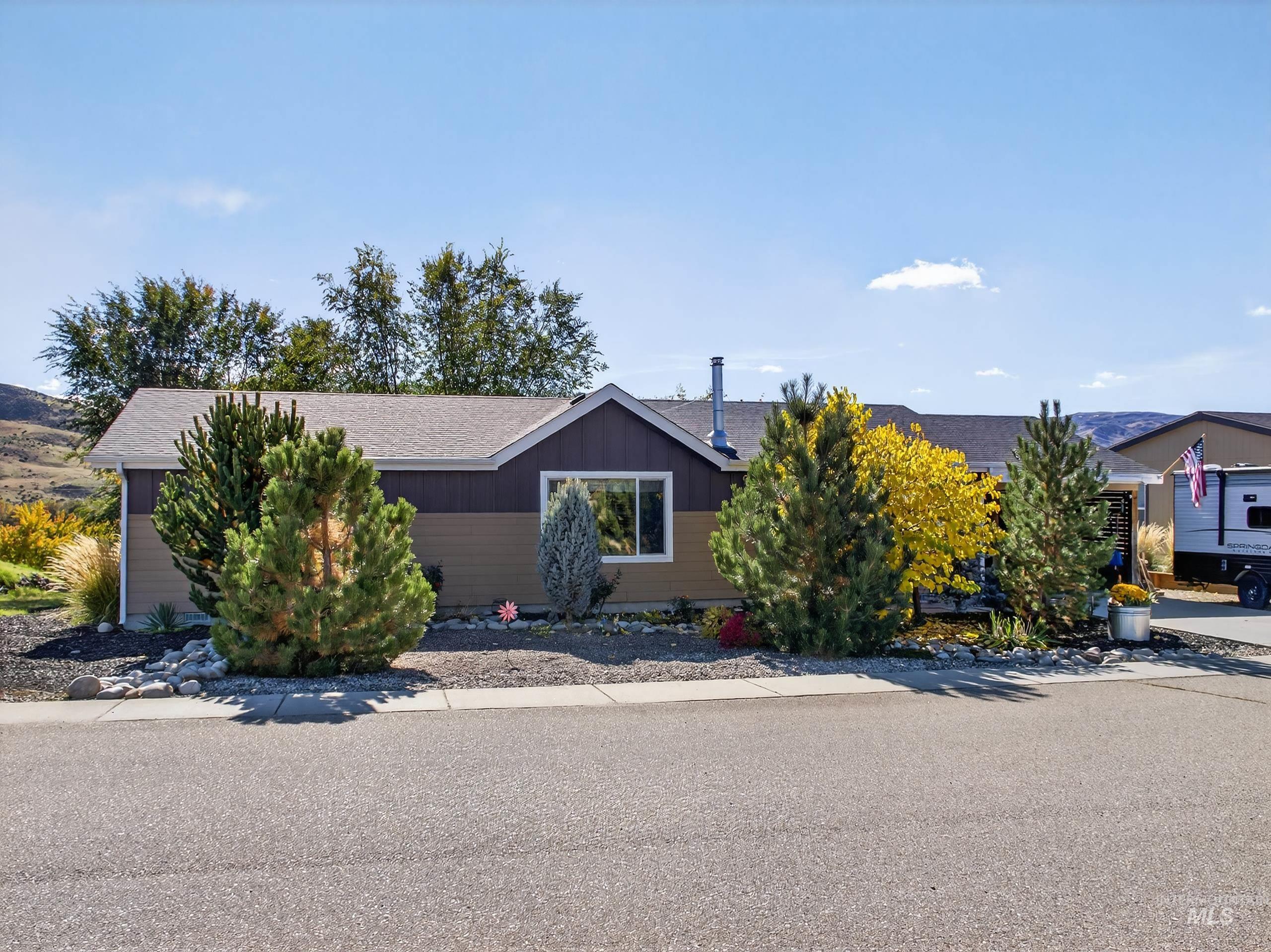 116 S Riverside Dr