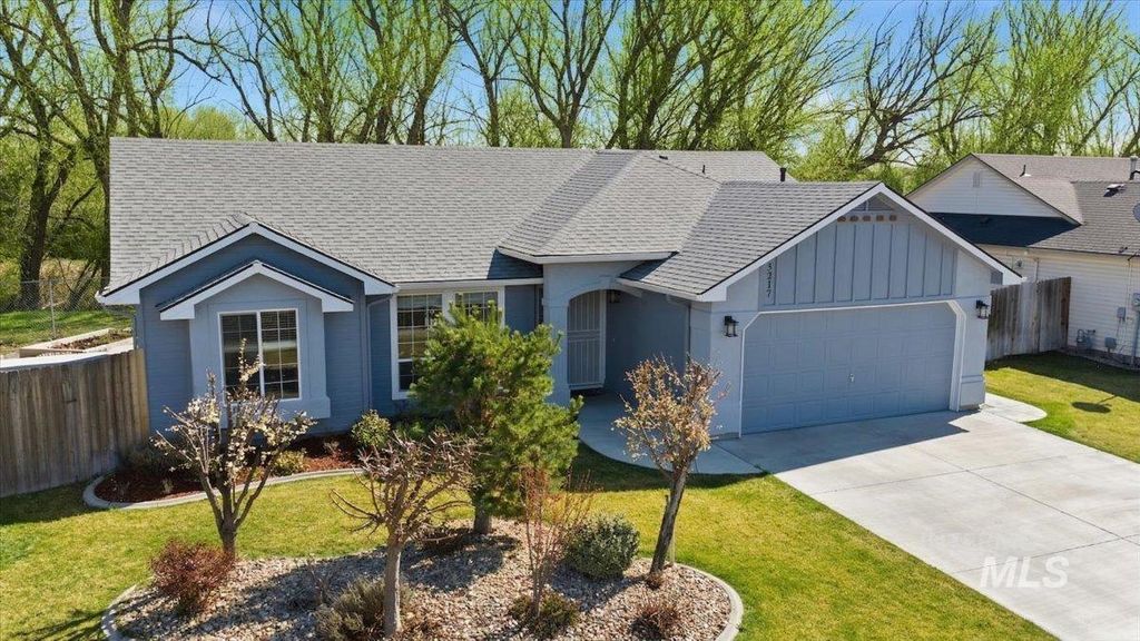 Photo of 5217 Asbury Way, Caldwell, ID 83607 (MLS # 98978861)