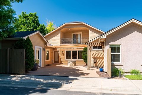 Photo of 2655 E Piccadilly Ln, Eagle, ID 83616 (MLS # 98986429)