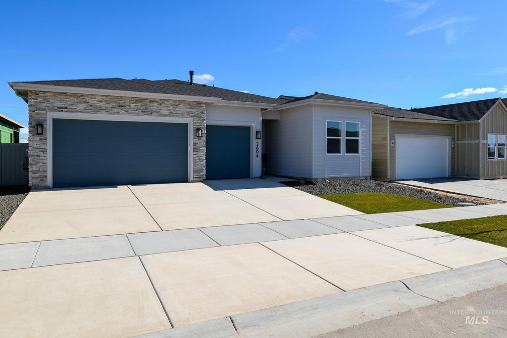 Photo of 2604 N Leatherwood Ave, Star, ID 83669 (MLS # 98979876)