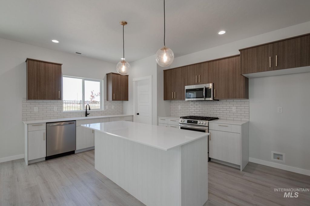 Photo of 5041 S Amorita Ave, Meridian, ID 83642 (MLS # 98965854)