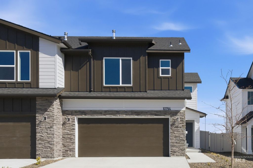 Photo of 10794 Rutland St, Caldwell, ID 83605 (MLS # 98983704)