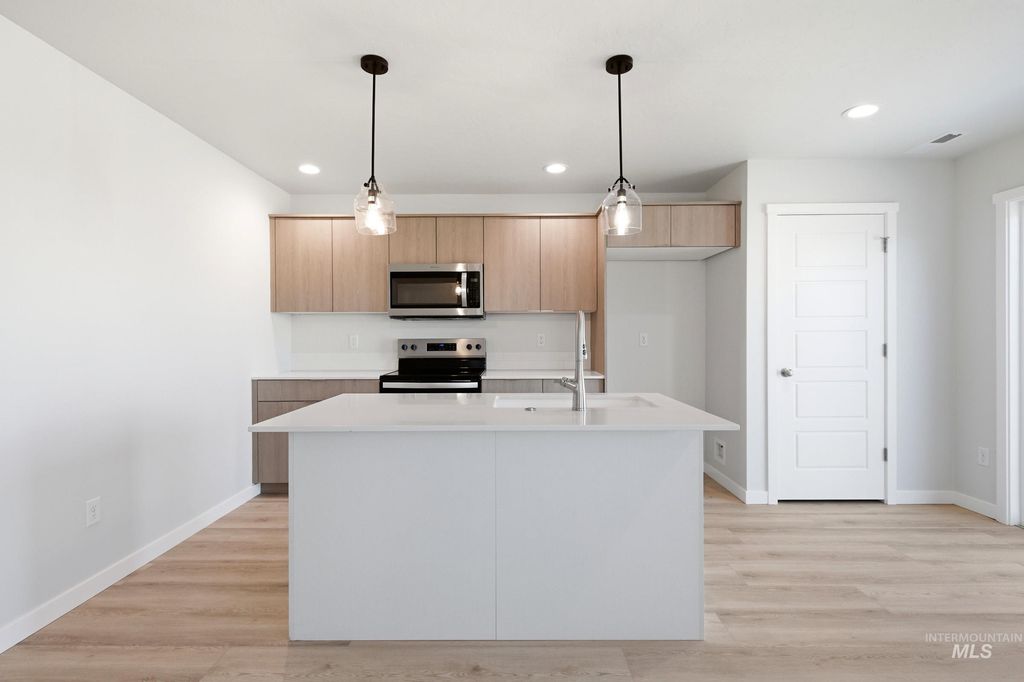 Photo of 10794 Rutland St, Caldwell, ID 83605 (MLS # 98983704)
