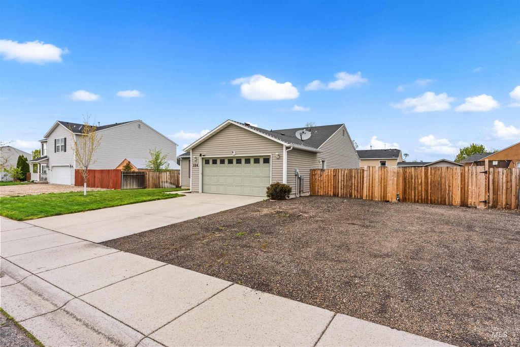 Photo of 326 W Playground St, Kuna, ID 83634 (MLS # 98982912)