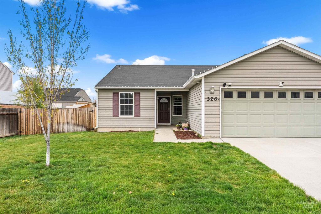 Photo of 326 W Playground St, Kuna, ID 83634 (MLS # 98982912)