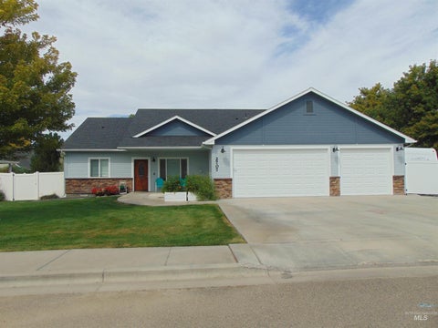 Photo of 2707 Driftwood Dr, Payette, ID 83661 (MLS # 98998908)