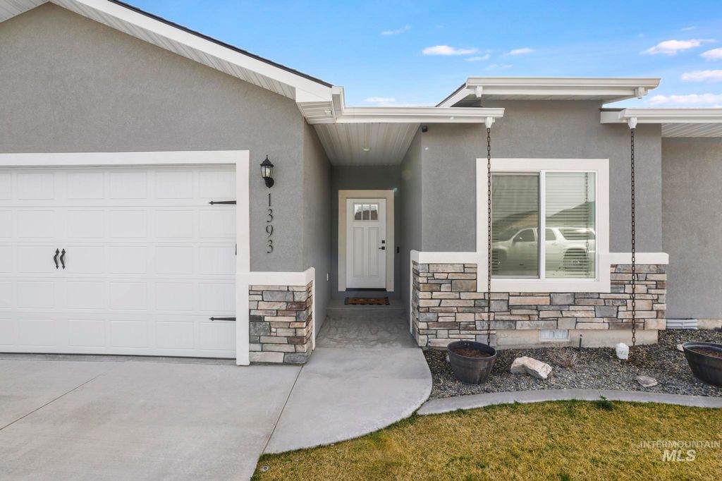 Photo of 1393 Golden Pheasant Dr, Twin Falls, ID 83301 (MLS # 98977991)