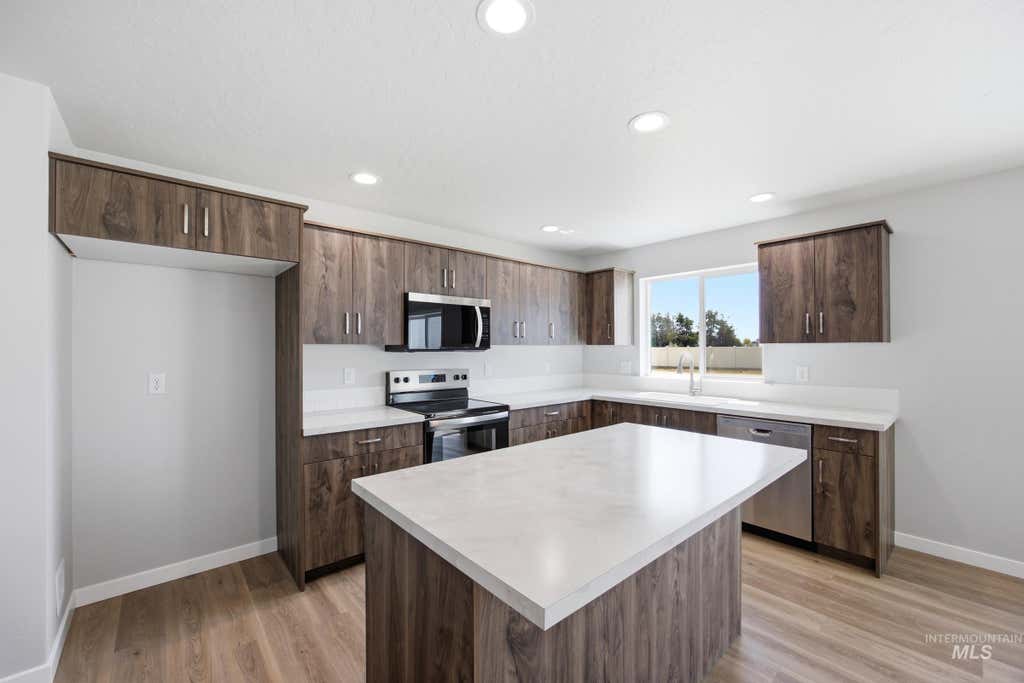 Photo of 14080 Shiny Spruce St, Caldwell, ID 83607 (MLS # 98996127)
