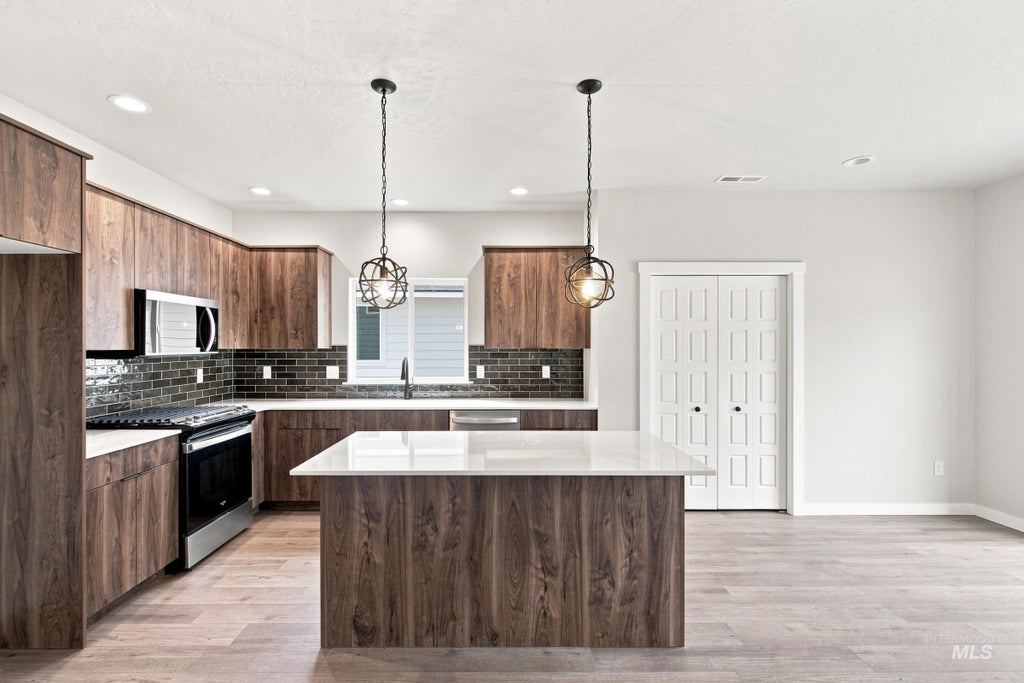 Photo of 1029 E Duncan Creek St, Nampa, ID 83686 (MLS # 99004730)