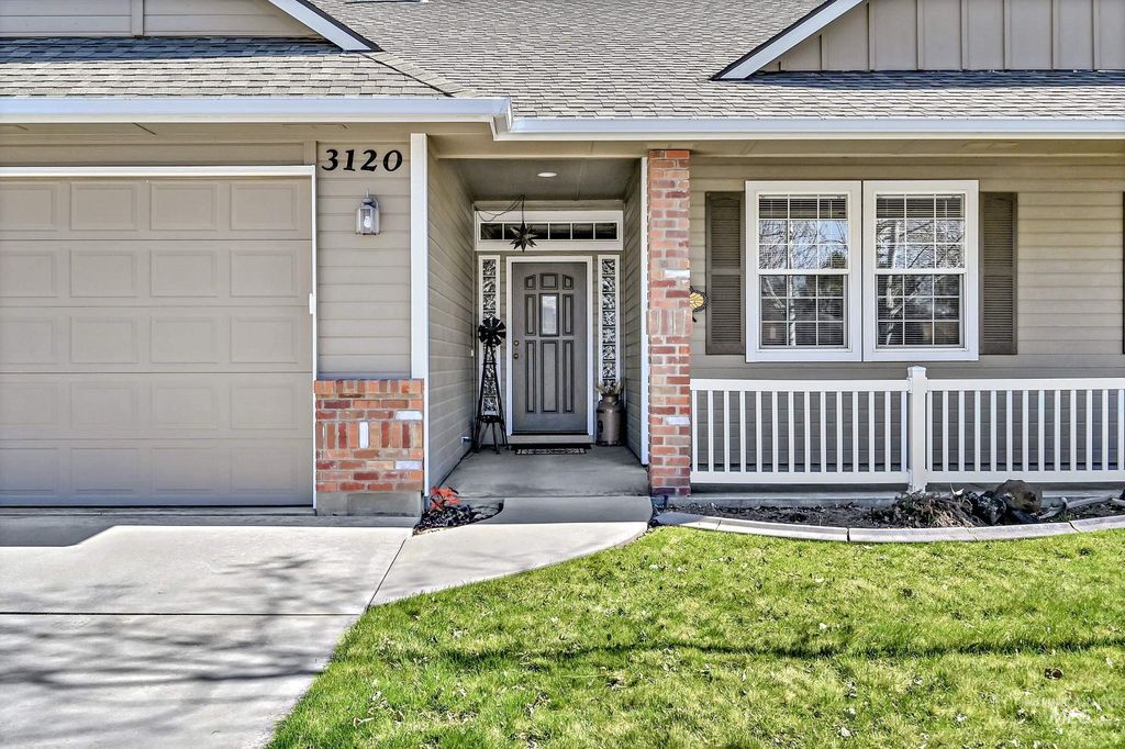 Photo of 3120 S Gold Bar Ave, Meridian, ID 83642 (MLS # 98979453)