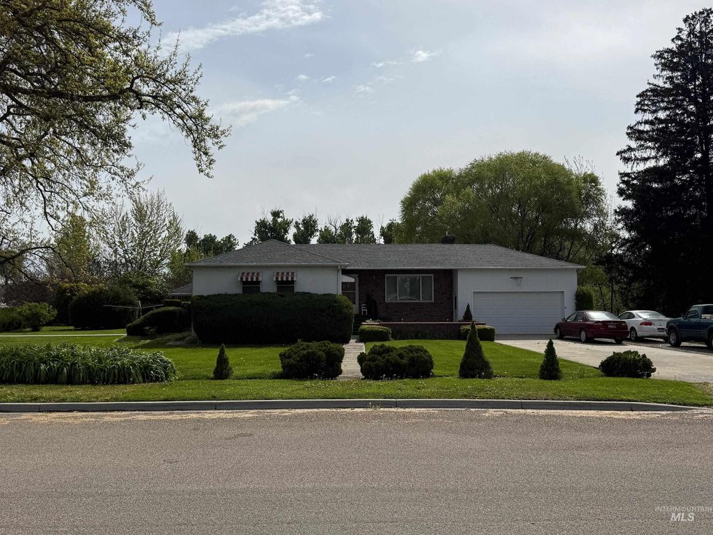 Photo of 502 N Hawthorn Ave, Middleton, ID 83644 (MLS # 98984350)