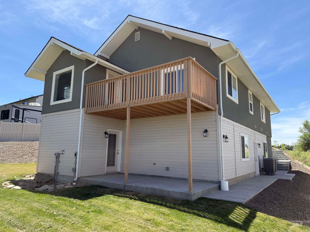 Photo of 1114 Mason View Place, Caldwell, ID 83605 (MLS # 98991361)