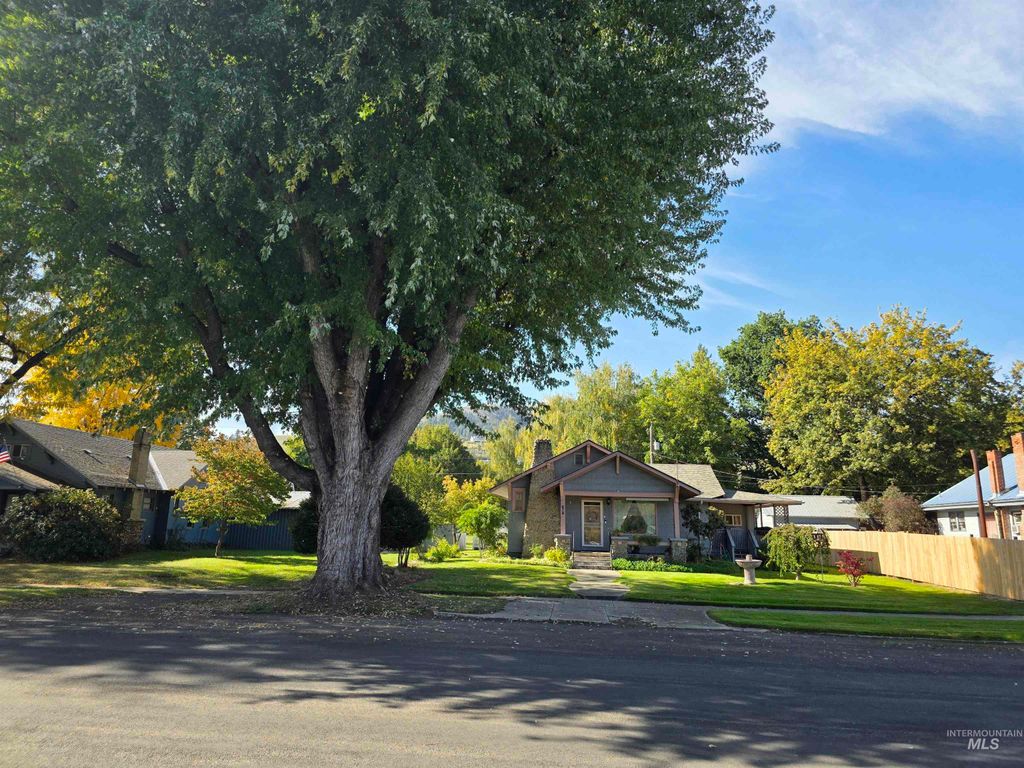 Photo of 710 Idaho St, Kamiah, ID 83536 (MLS # 98976532)