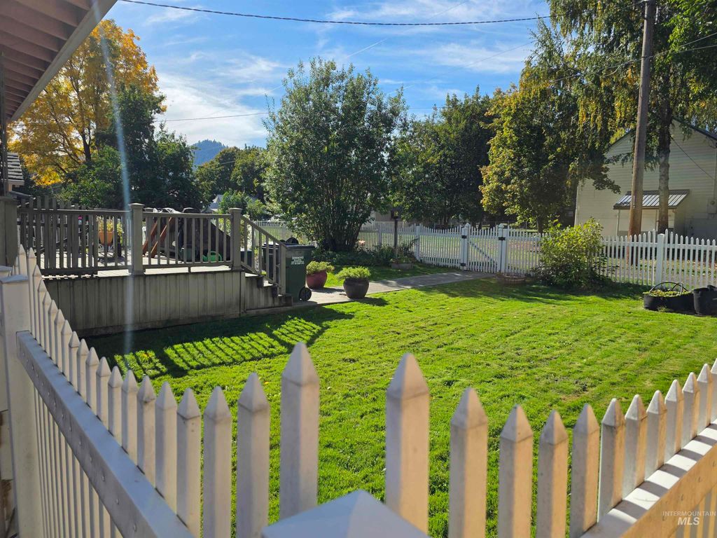 Photo of 710 Idaho St, Kamiah, ID 83536 (MLS # 98976532)