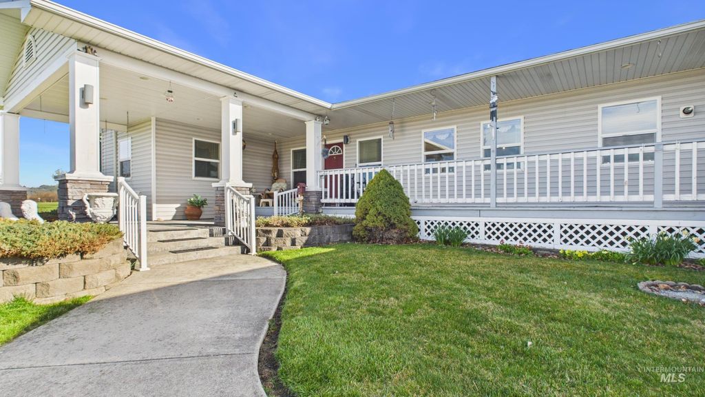 Photo of 104 Shiloh Dr, Grangeville, ID 83530 (MLS # 98981636)