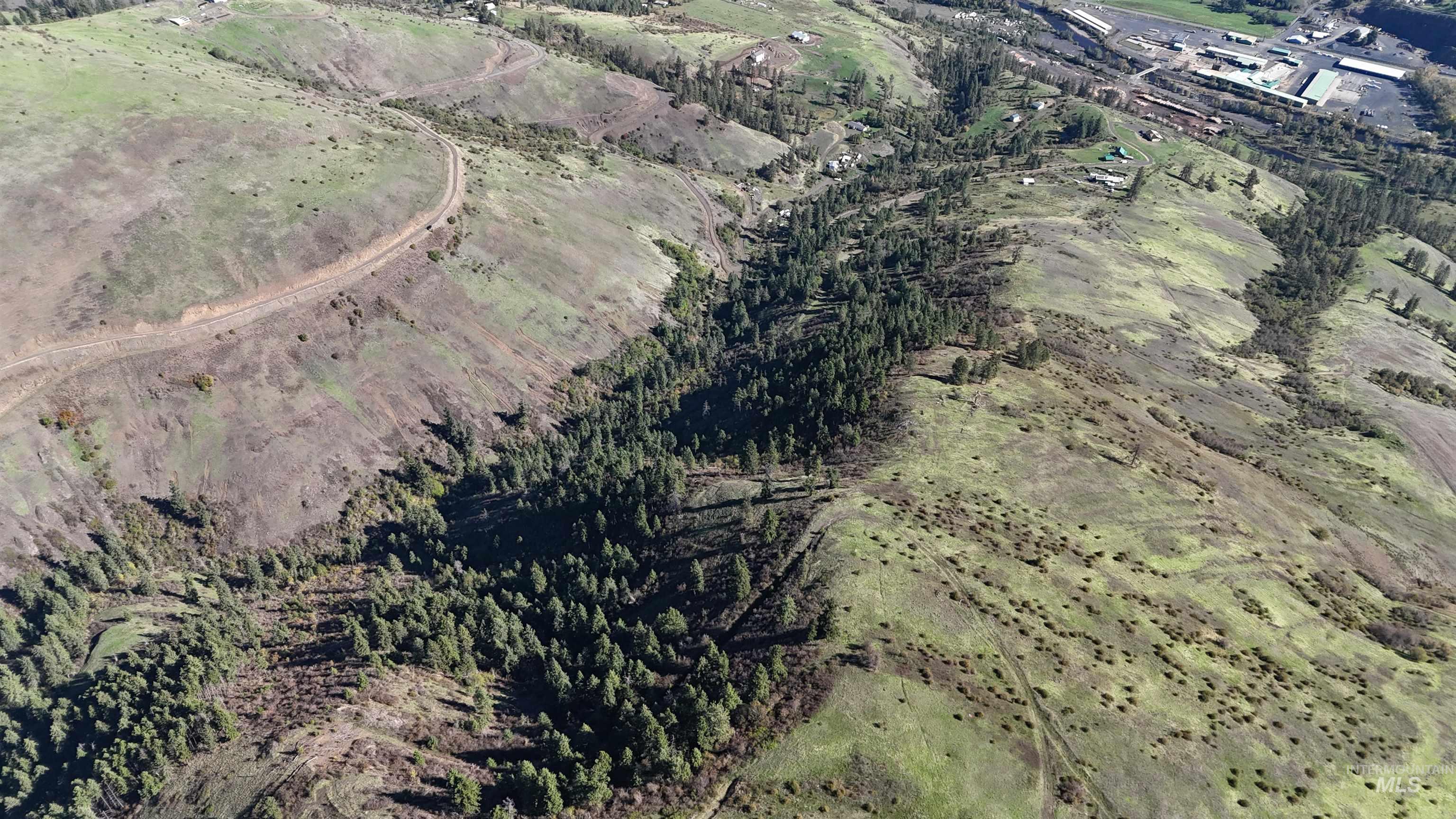 Aerial view of property and surrounding area