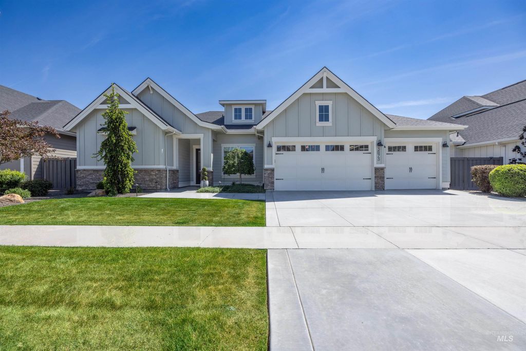 Photo of 3873 E Mardia St, Meridian, ID 83642 (MLS # 98985395)
