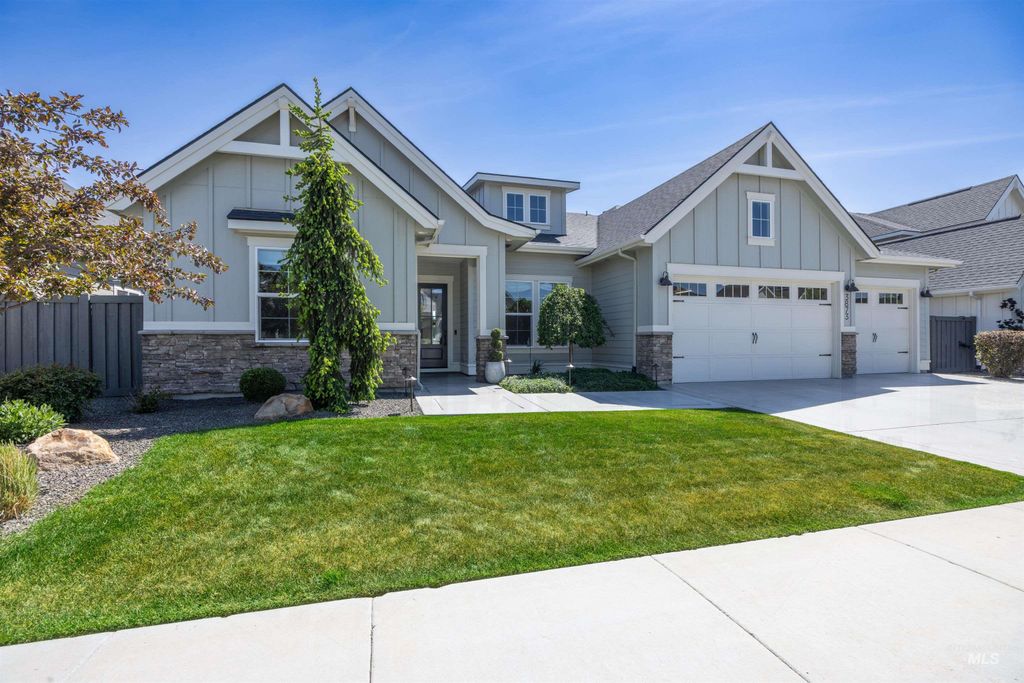 Photo of 3873 E Mardia St, Meridian, ID 83642 (MLS # 98985395)