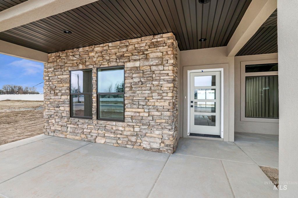 Photo of 209 Brentwood, Kimberly, ID 83341 (MLS # 98952545)