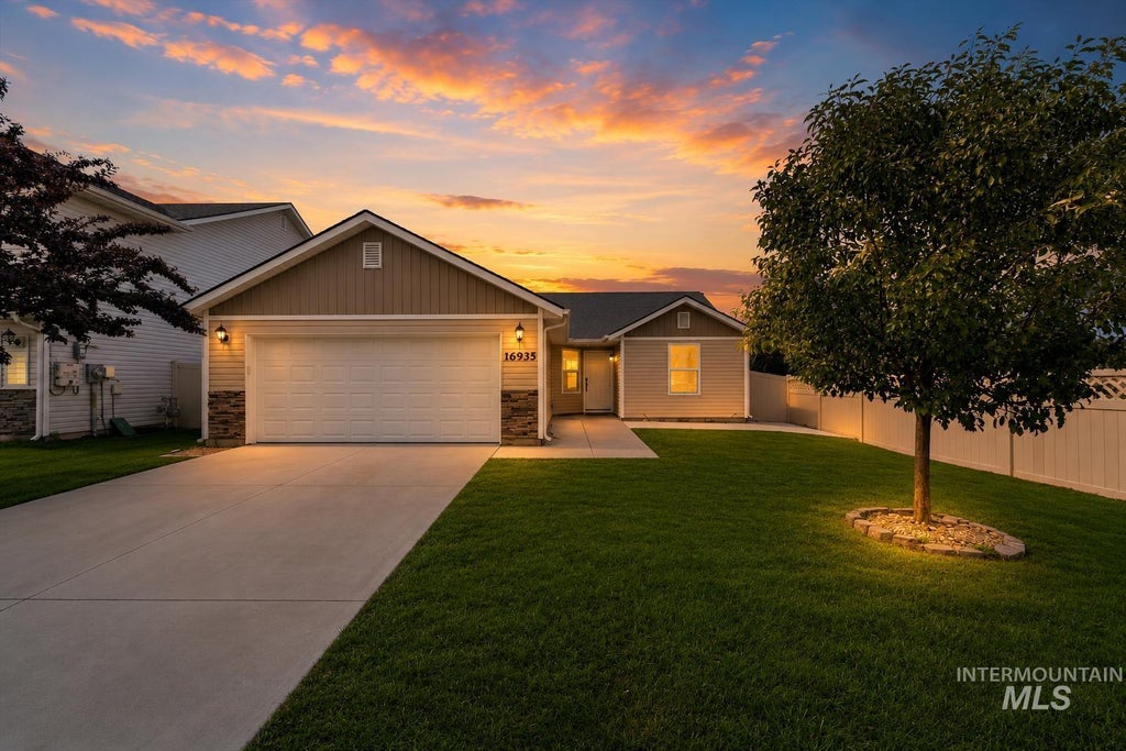 Photo of 16935 Bethany Ave, Caldwell, ID 83607 (MLS # 98998447)