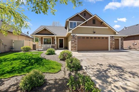 Photo of 3419 N Arrowwood Way, Meridian, ID 83646 (MLS # 98985194)