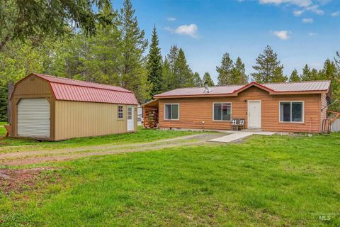 Photo of 12832 Cascade Dr, Donnelly, ID 83615 (MLS # 98983891)