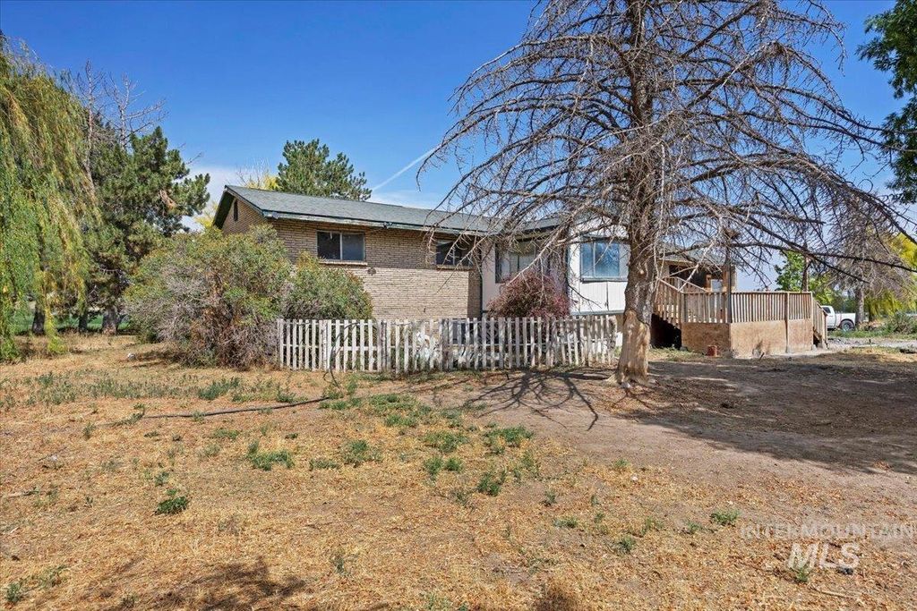 Photo of 63 S 600 W, Burley, ID 83318 (MLS # 98971704)