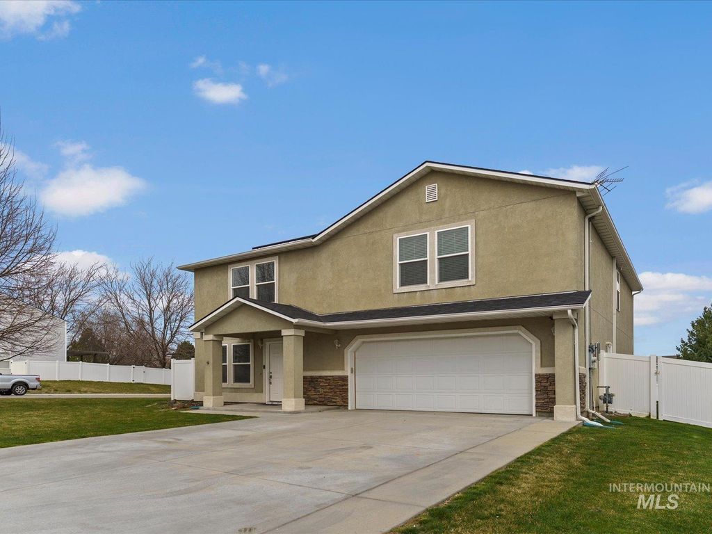 Photo of 190 W Tehuti Ct, Kuna, ID 83634 (MLS # 98979601)