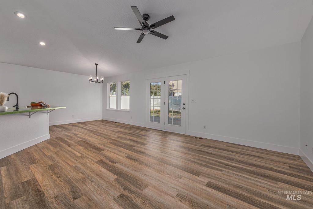 Photo of 1522 River St, Payette, ID 83661 (MLS # 98962603)