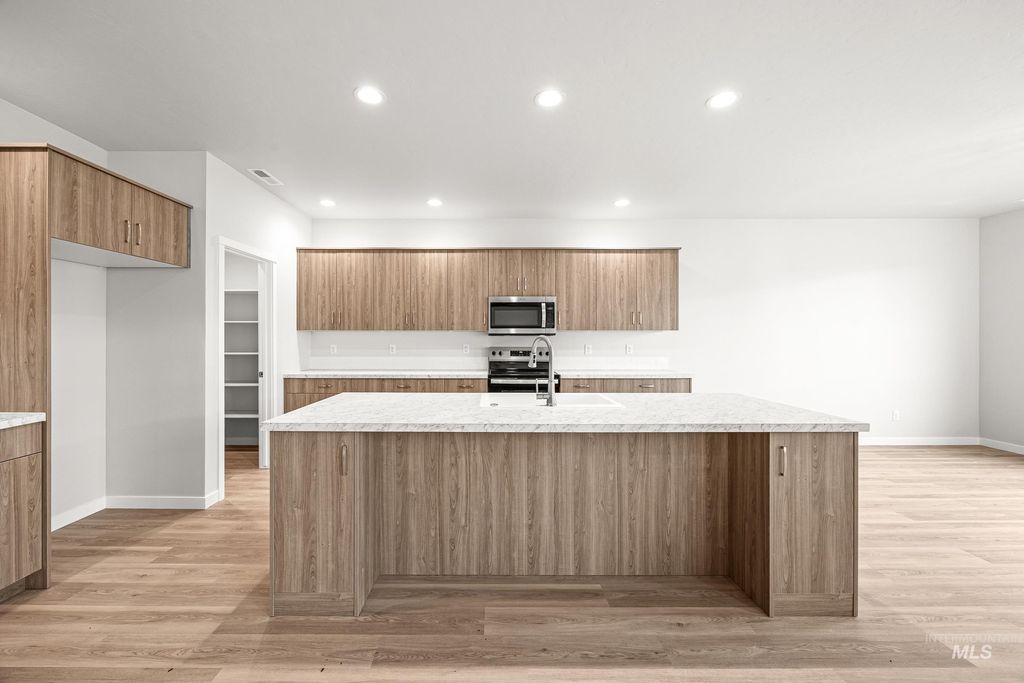 Photo of 3663 E Syracuse St, Nampa, ID 83686 (MLS # 98981876)