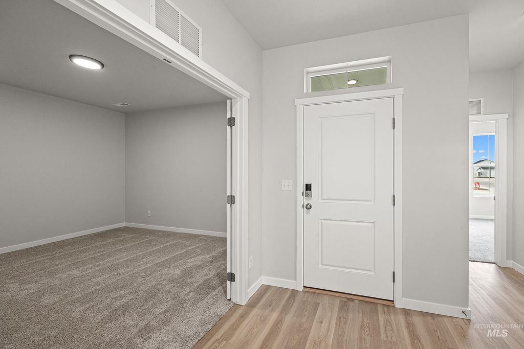 Photo of 3663 E Syracuse St, Nampa, ID 83686 (MLS # 98981876)