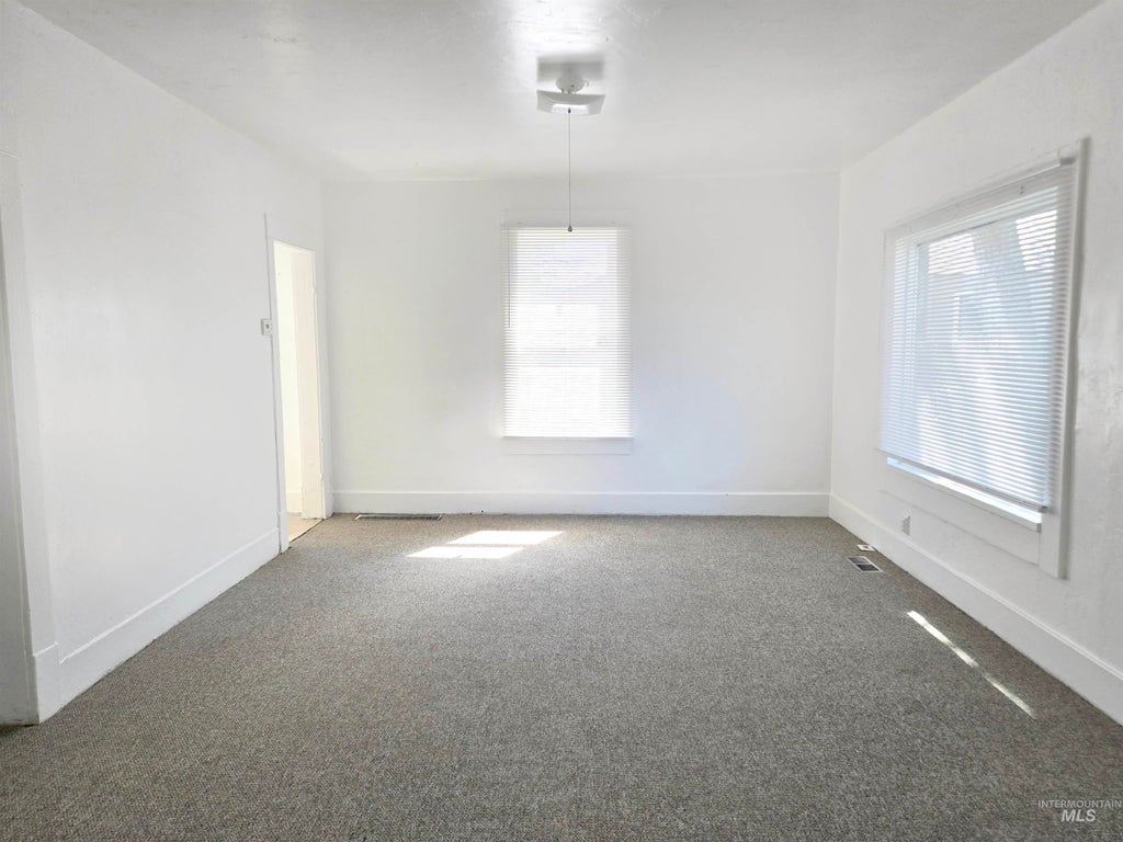 Photo of 194 Jackson Street, Twin Falls, ID 83301 (MLS # 99000657)