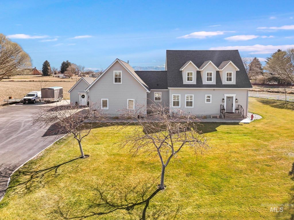 Photo of 89 S 222 W, Burley, ID 83318 (MLS # 98976493)