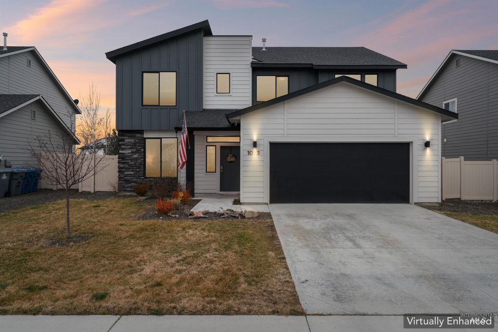 Photo of 1093 N Bowknot Lake Place, Star, ID 83669 (MLS # 98972341)