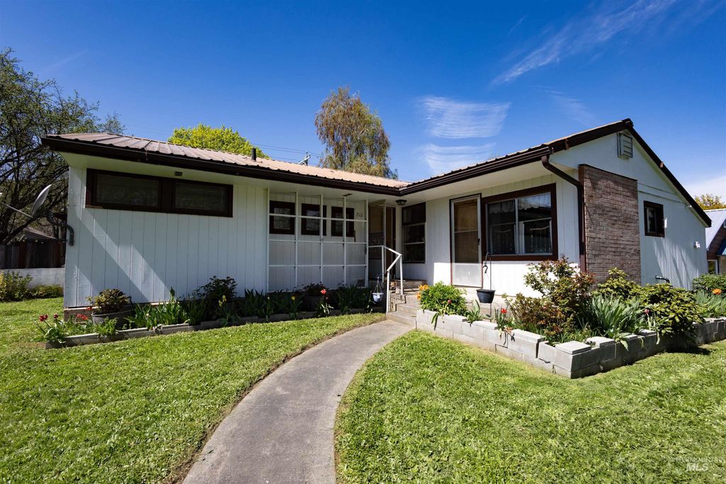 Photo of 712 Hill St, Kamiah, ID 83536 (MLS # 98977975)