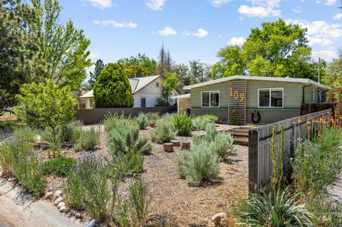 Photo of 109 S Owyhee St, Boise, ID 83705 (MLS # 98989878)