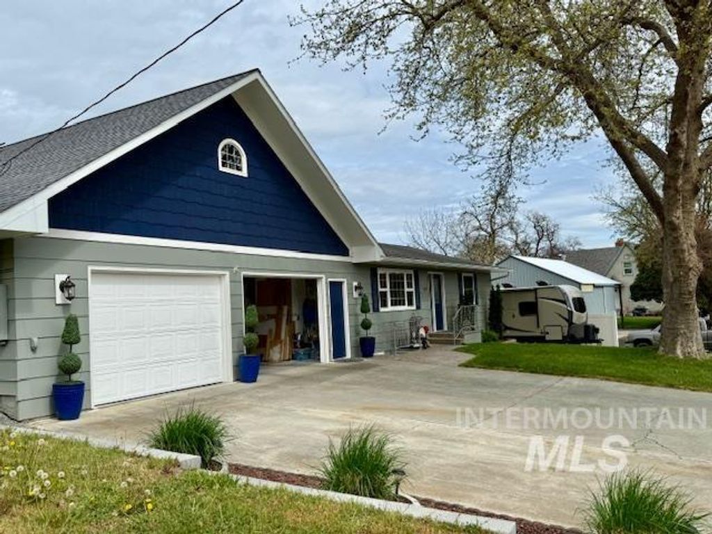 Photo of 1102 Marvin Ln, Clarkston, WA 99403 (MLS # 98982114)