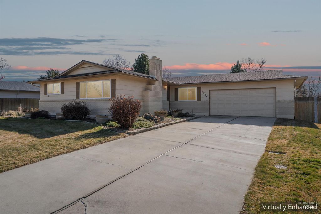 Photo of 5754 N Marcliffe Ave, Boise, ID 83704 (MLS # 98975593)