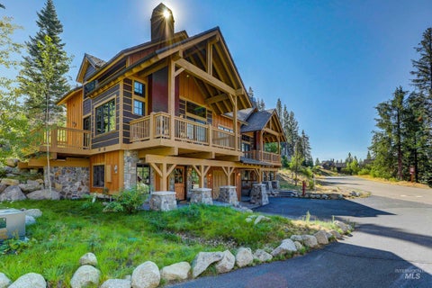 Photo of 86 Golden Bar Ct, Donnelly, ID 83615 (MLS # 98998789)