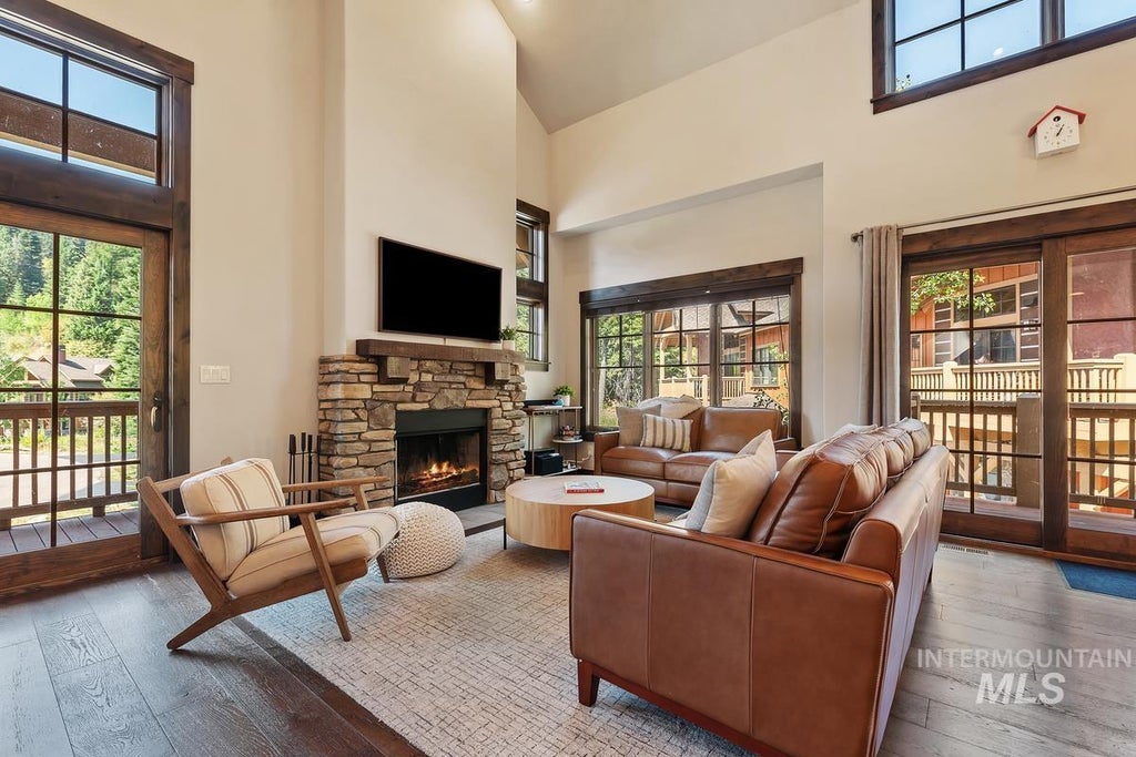 Photo of 86 Golden Bar Ct, Donnelly, ID 83615 (MLS # 98998789)