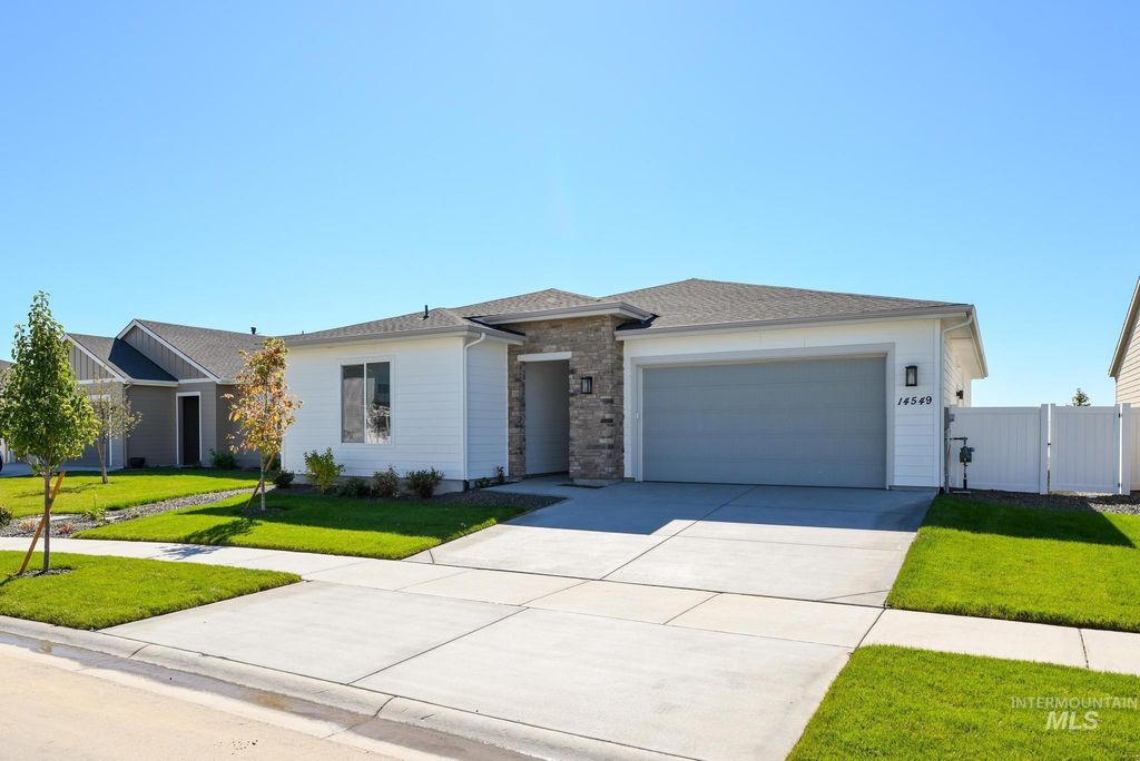 Photo of 5527 N Patimos Ave, Meridian, ID 83646 (MLS # 98964610)