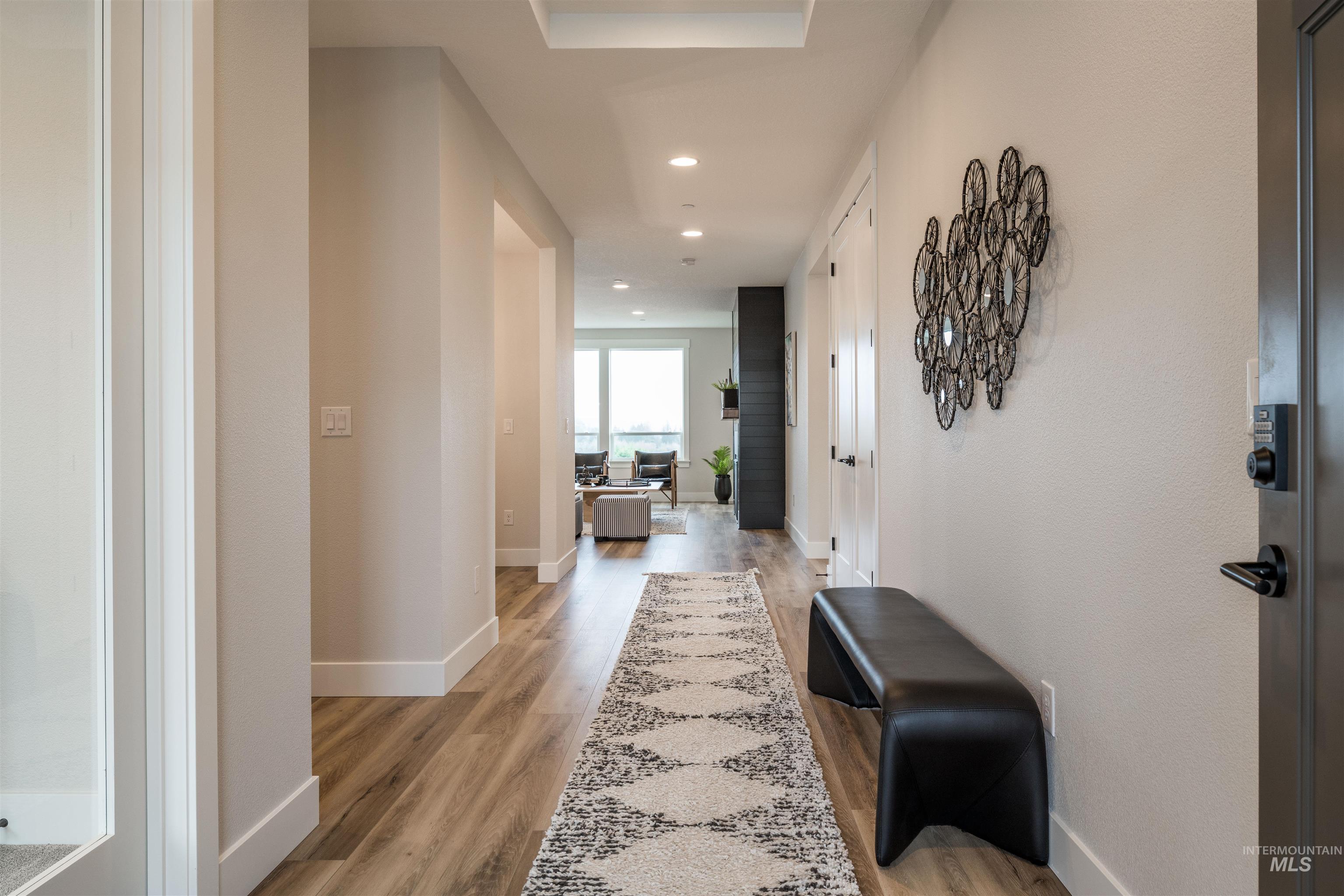 6829 N Valley Breeze Avenue